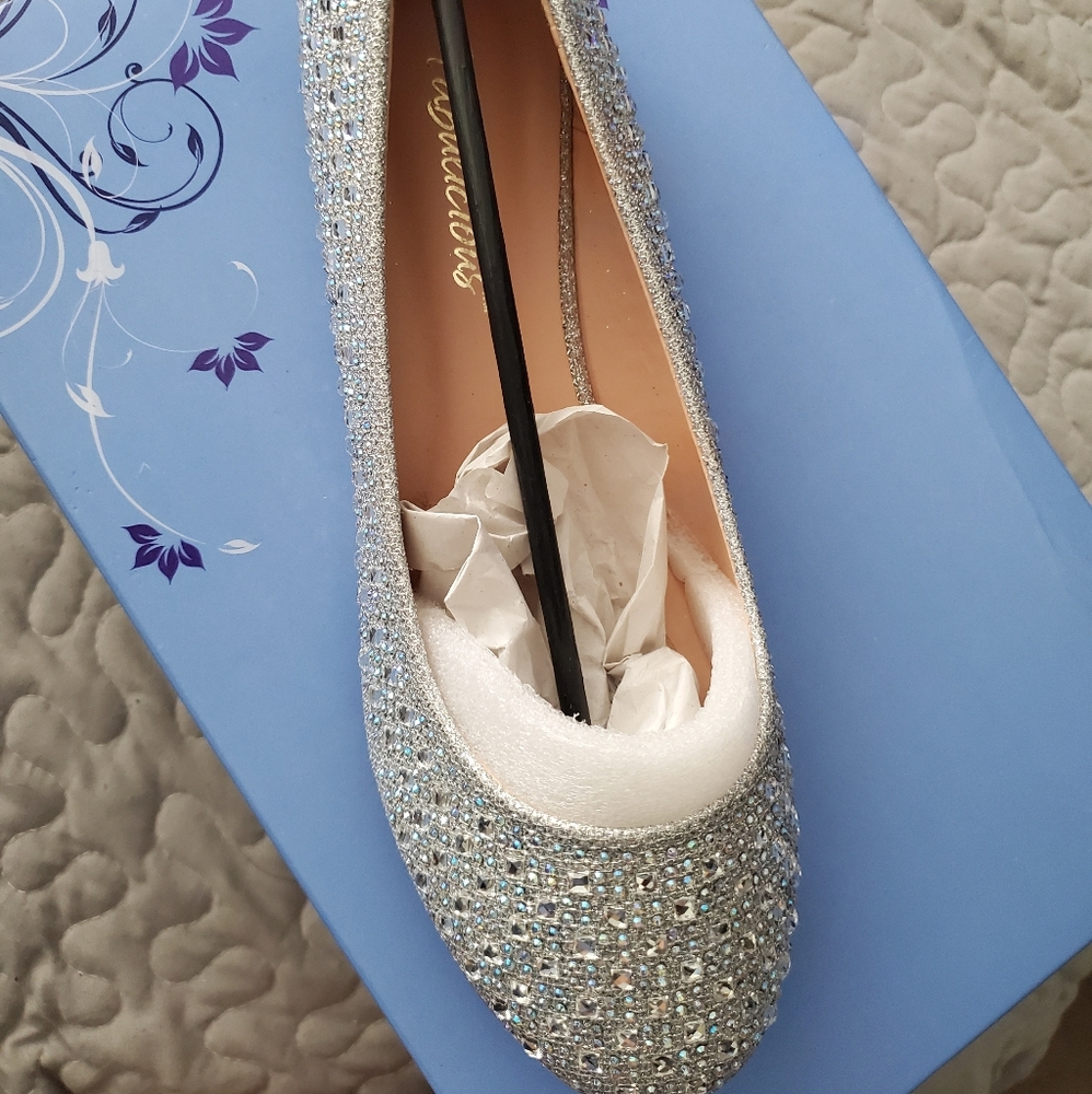 👰 Gorgeous silver sequined flat